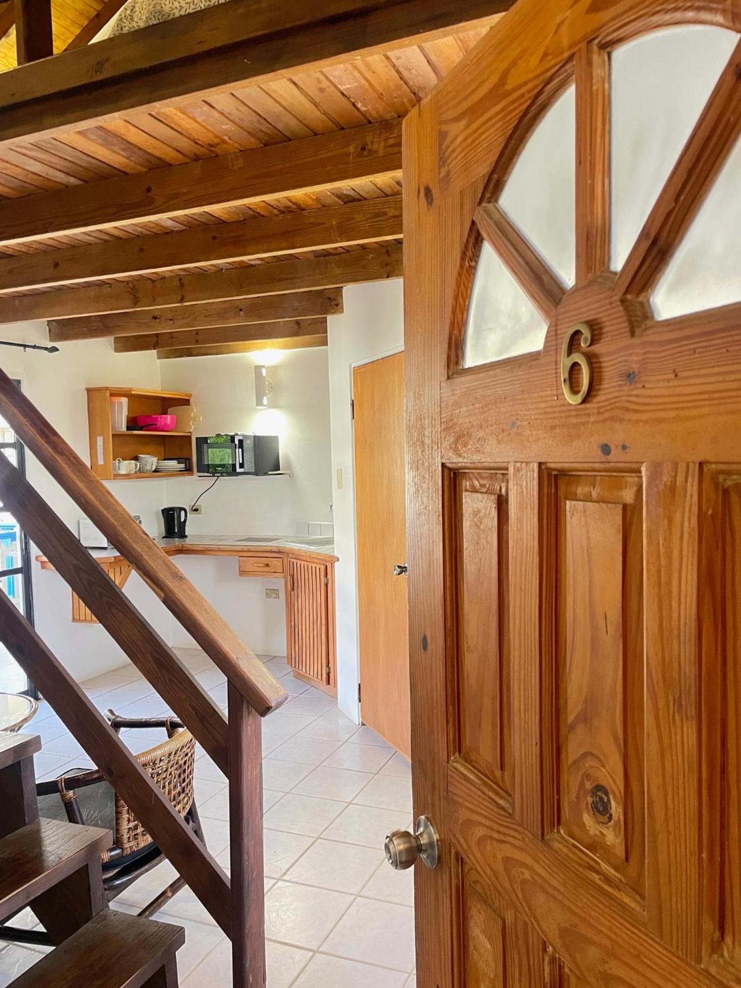 Bananaquit Tobago -Stay Near The Beach Crown Point Exterior foto