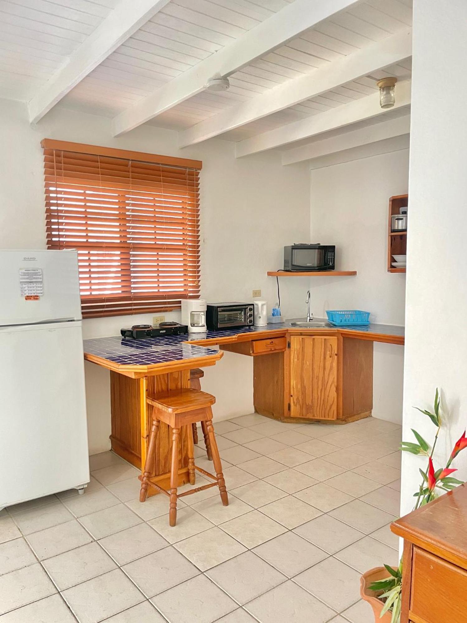 Bananaquit Tobago -Stay Near The Beach Crown Point Exterior foto