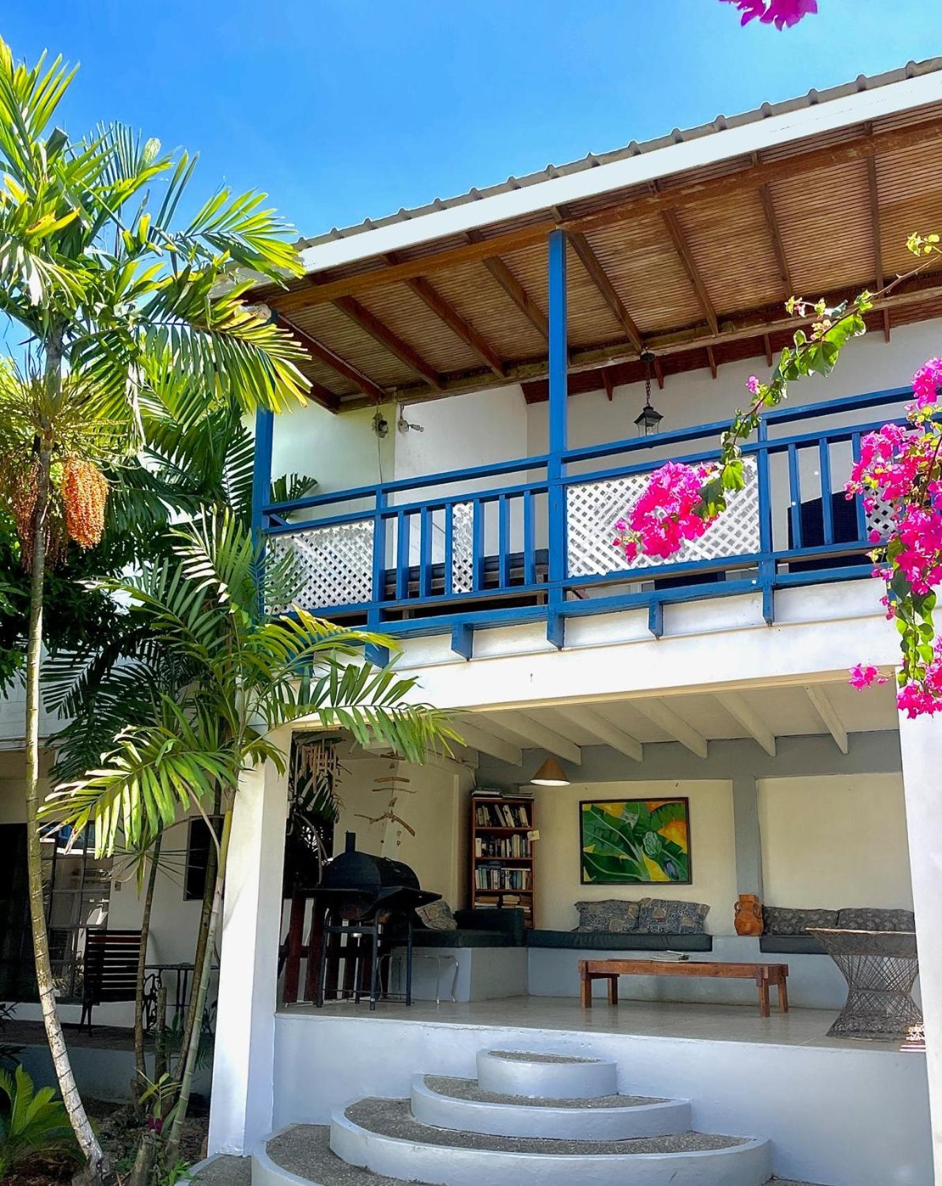 Bananaquit Tobago -Stay Near The Beach Crown Point Exterior foto
